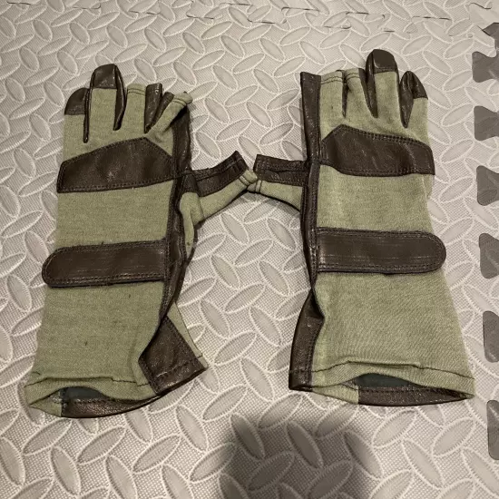 Wiley X Aries Made In USA Foliage Green NAVAIR Flight Gloves Large Pilot Aviator