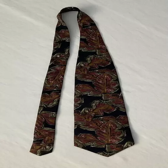 CHRISTIAN DIOR Men 100% Silk Woven In Italy Made In USA Neck Tie Vintage