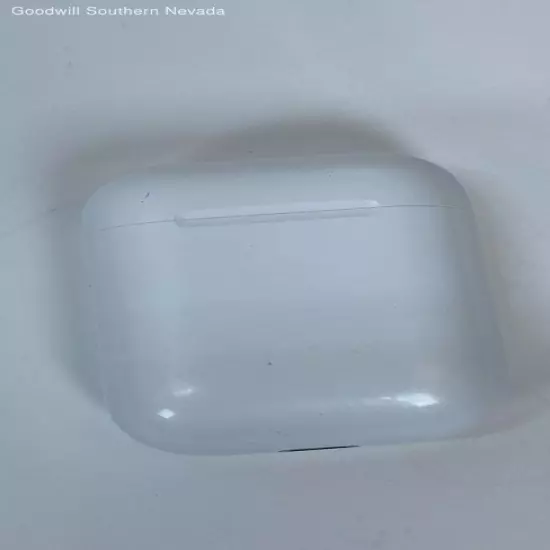 Apple AirPods A2031 Earbuds With Charging Case (Tested)