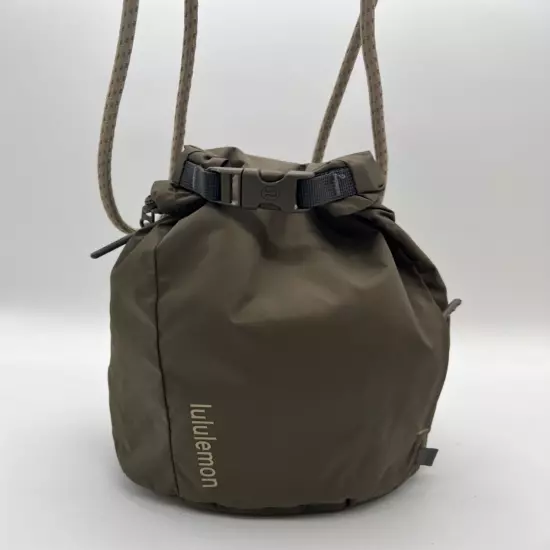 NWT Unisex LULULEMON ROLL-TOP CROSSBODY Adjustable Strap Length US Small