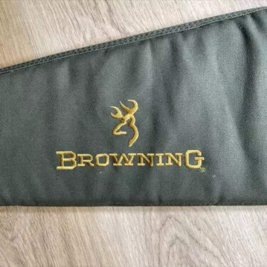 Browning Advantage 48" Green Cushion Soft Zip Close Gun Case. 