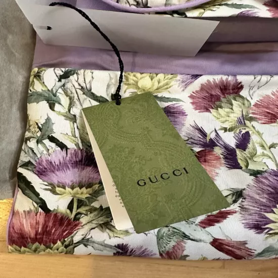 Authentic Gucci Sleep Mask Neck Pillow Travel Set Silk New