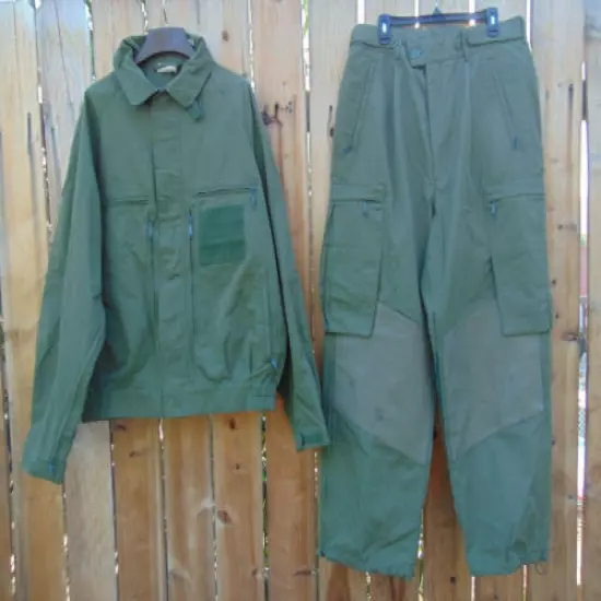 Genuine German Paratrooper Aramid O.D. Jump Suit, very good used cond.,free ship