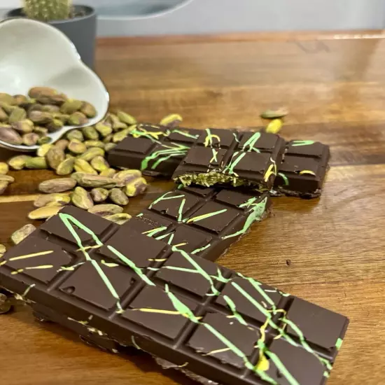 Viral Dubai Kunafa Pistachio Chocolate Bar HOMEMADE