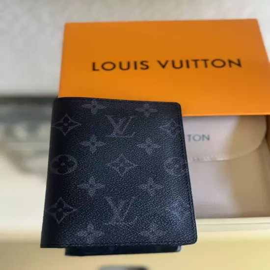 louis vuitton passport Holder