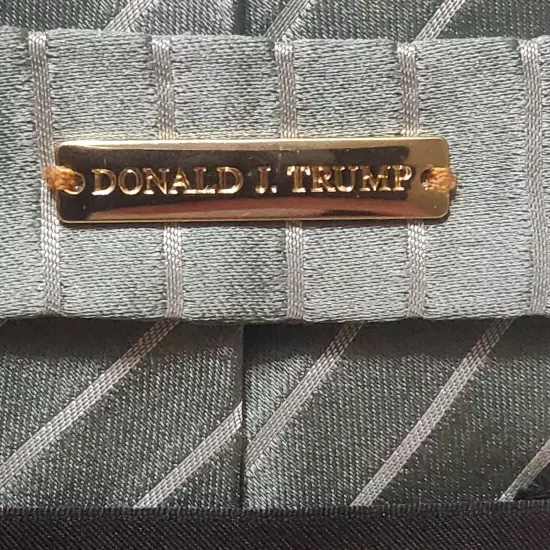 Donald J. Trump Signature Collection Tie Mens Green Striped Elegant Silk Necktie