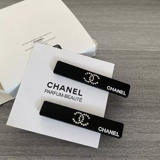 Chanel Beauty Hairpin / Chanel Hair Accessories