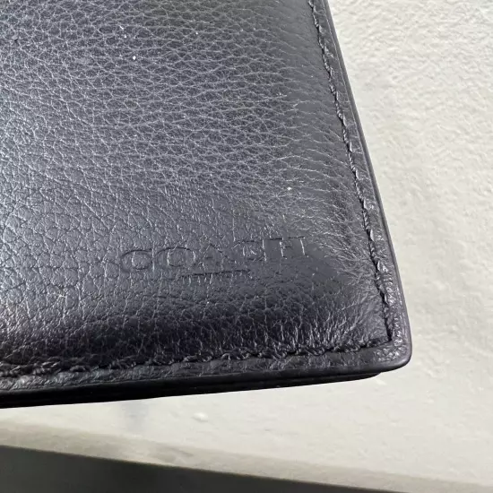 COACH BLACK PEBBLE LEATHER COMPACT WALLET / BILLFOLD