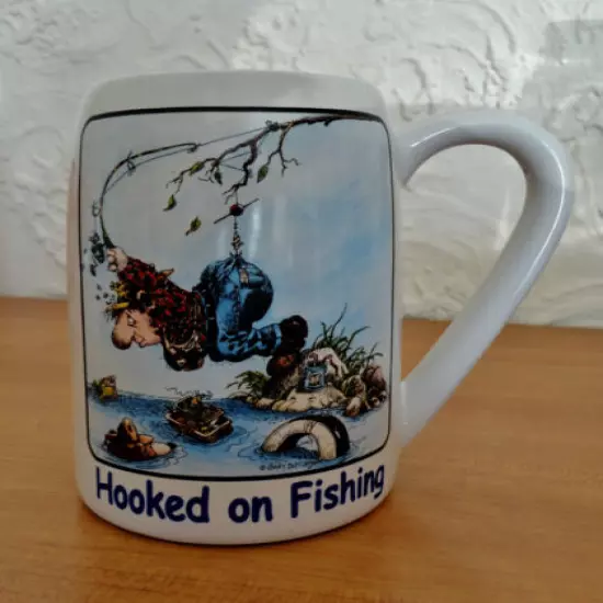 Clay Design HOOKED ON FISHING Humorous Gary Patterson Stoneware Coffee Cup Stein