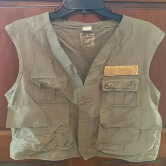 HERTER'S VEST OFFICIAL GUIDE ASS'N GENUINE HUDSON BAY CLOTHING TAN VEST SIZE L