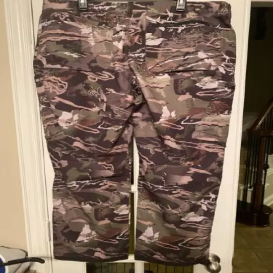 Under Armour Storm Forest Camo Hunting Pants (42 x 32)(NWT) MSRP $100