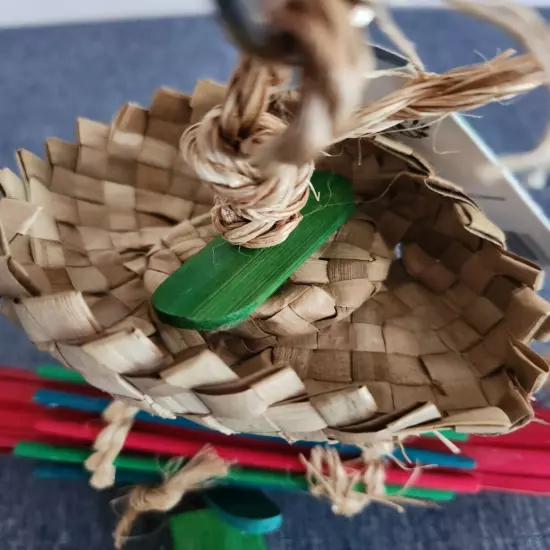 New HAGEN Bird toy with Tag for Medium to Large Birds 100% Natural Bamboo Wood