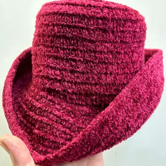 VTG Betmar New York Women's Burgundy Red Chenille Packable Roll Brim Hat