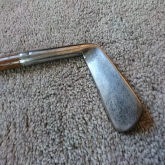 Gutty era cleek. antique hickory golf club