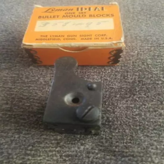 Vintage Lyman Ideal bullet Mold blocks 358495. Original box 