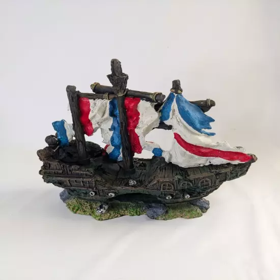 Sailing Pirate Ship Wreck Heavy Aquarium Fish Tank Decoration Floor Model