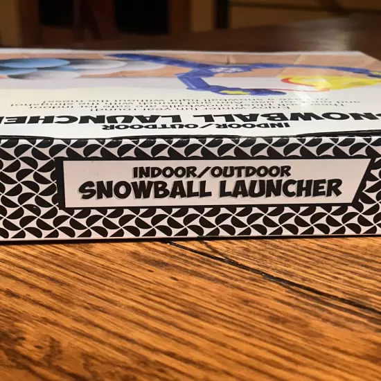 NIB - Premier Finds Indoor/Outdoor Snowball Launcher Slingshot - 8 Snowballs