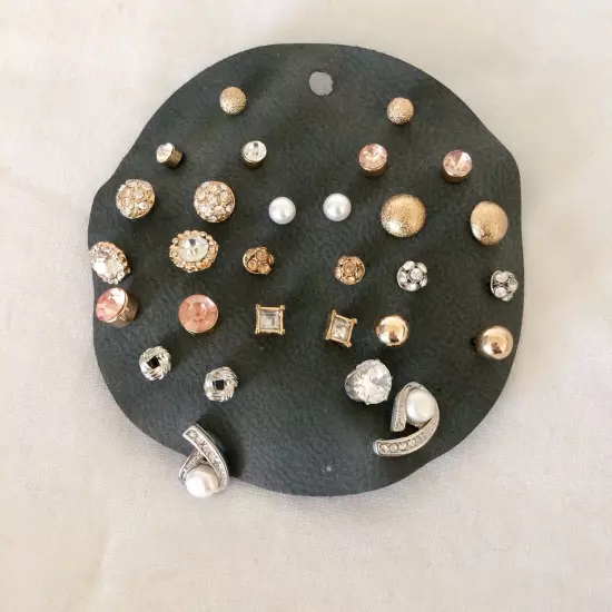 Forever 21 Earrings Studs Pearl 14 pairs 