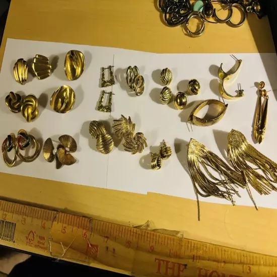 Lot 16 Goldtone Fashion Jewelry Vtg Costume Mixed Earrings