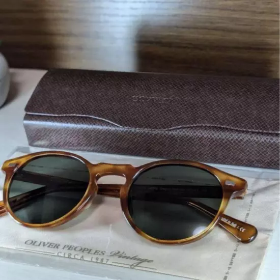 OLIVER PEOPLES GREGORY PECK SUN Sunglasses