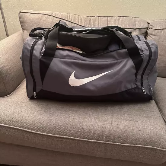 Very Large Nike Duffle Travel or Sports Bag