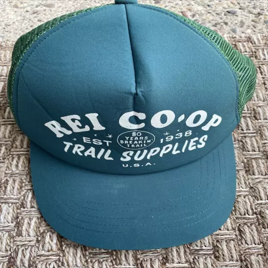 REI CO OP Hat Cap Green Adult Snap Back Trucker Mesh Outdoor Trail Supplies Mens