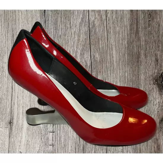 United Nude EAMZ high heel dress pump. Patent leather red. Size 9