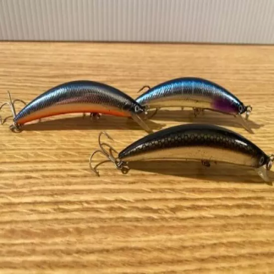 Yo Zuri Floating Minnow jerk baits, Bass, Musky freshwater, 3 baits