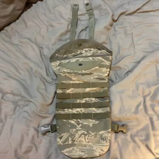 Camelbak MULE Hydration System With Carrier ACU Digital Camo 100oz/3L