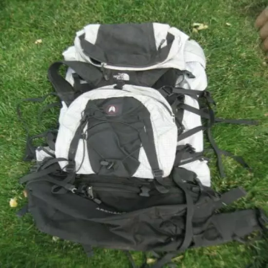  North Face Summit Series Archangel Hiking Pack Backpack Large 133633 Vintage