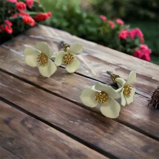 Floral Hoop Earrings Cream and Gold