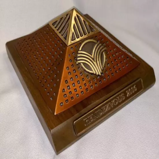 Rare Bronze Rendezvous Golf Club Resort Championship Desk Pyramid Art Trophy