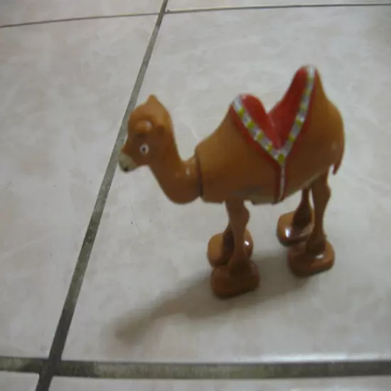 1960s VINTAGE MARX HARD PLASTIC CAMEL RAMP WALKER NICE WORKS