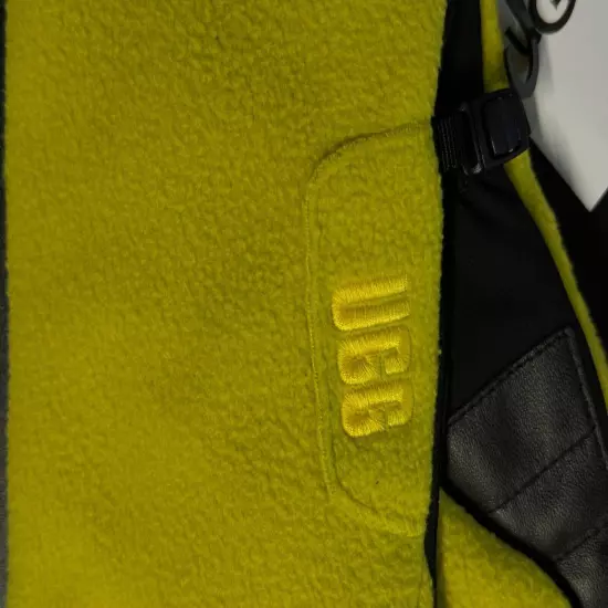 UGG AUSTRALIA mens Chartreuse Relish Fleece Leather Palm Patch Gloves NWT L/XL