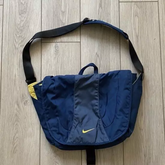 nike messenger bag crossbody Large