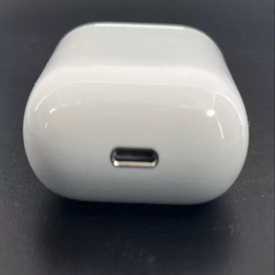 Apple AirPods White In Ear Headset with Charging Case 2nd Generation - Tested