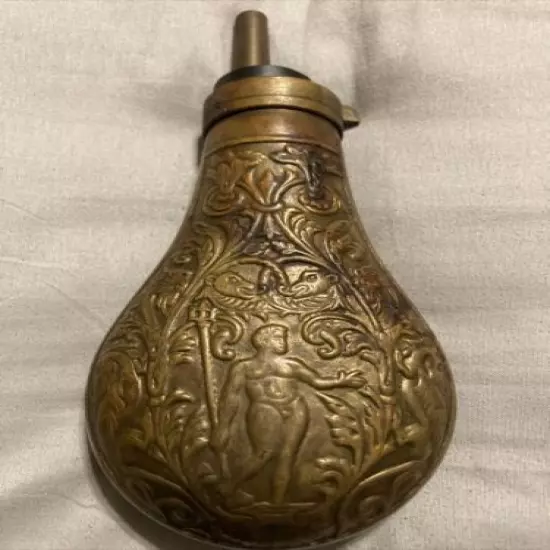 VTG RARE ORNATE BRASS HUNTING GUN SHOOTING POWDER FLASK BOTTLE SCENE NUDE MAN