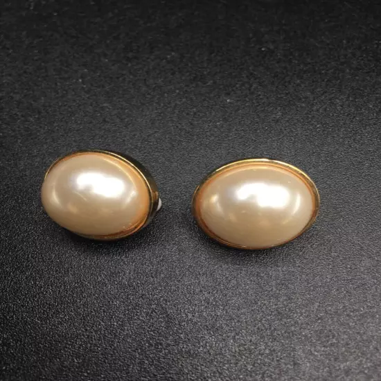 Set of 4 Joan Rivers Round Pink Cream Gold Gray Faux Pearl Clip On Earrings Box