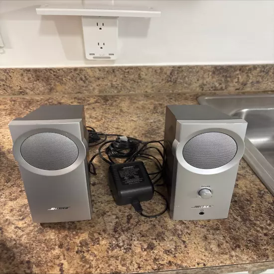 Bose Companion 2Multimedia Computer Speakers. Tested With Power And Audio Cord