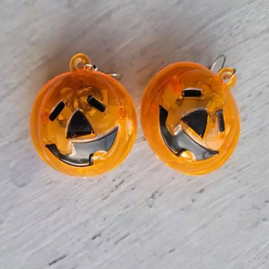 Halloween Earrings Glow In The Dark Light Up Holiday Jewelry Fashion 1 Pair