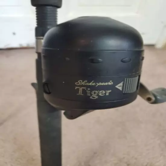 Vintage Shakespeare Tiger Spincasting Rod & Reel Combo 6'6" TSC662MH