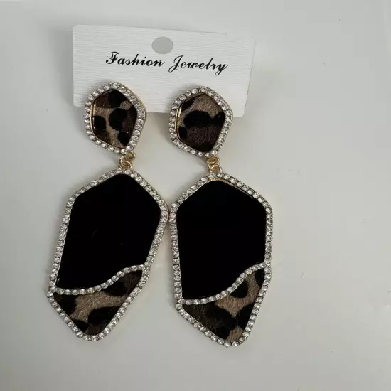 Leopard print Dangling earrings