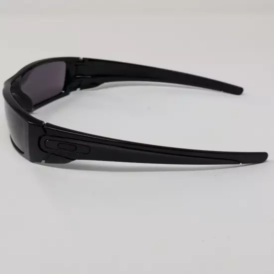 Authentic Oakley 009236-01 Valve Polished Black Sunglasses 60/16 133