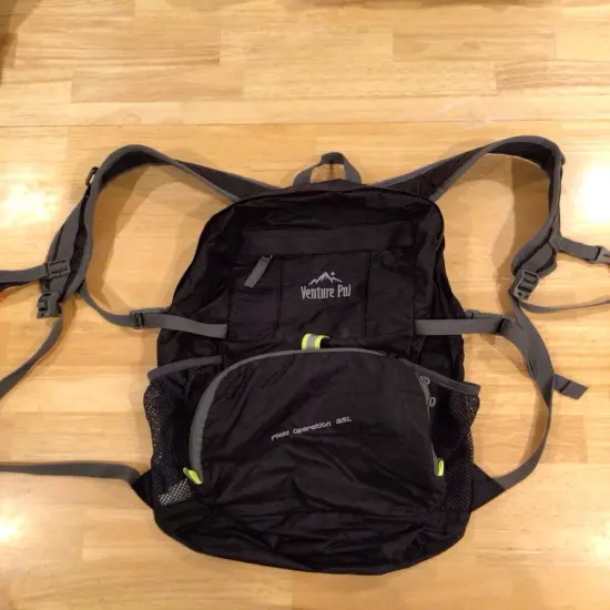 Venture Pal Light Outdoor Backpack Black