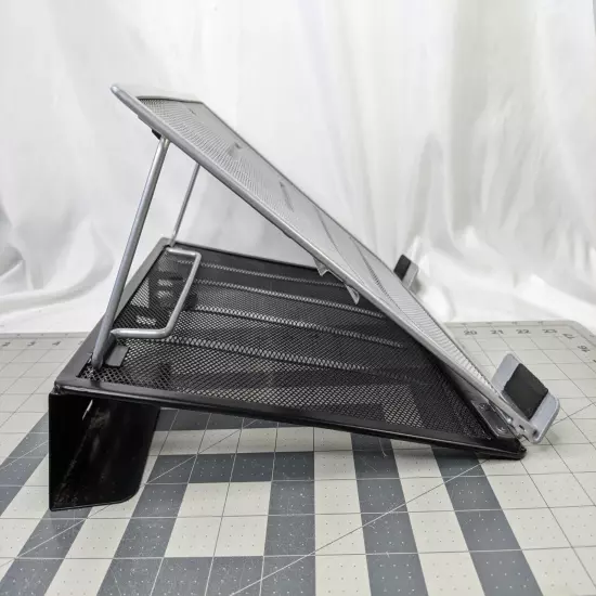 Rubbermaid Adjustable Laptop Stand