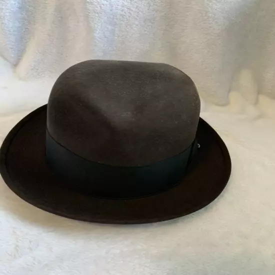 Vintage The New Yorker Brown Fedora Hat Size 7 1/8 w/Box