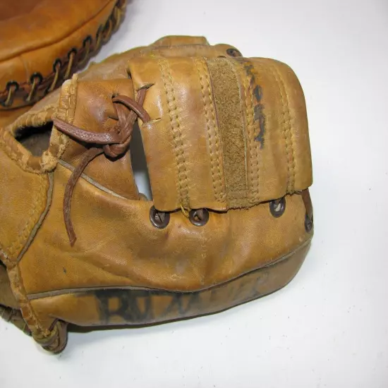 Lot 4 Vintage Baseball Gloves Royal, McKinnon, Rawlings G-250, Dubow 618