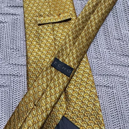 Echo gold geometric fan print silk tie