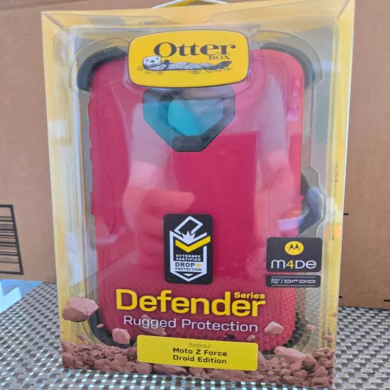 OtterBox Defender Motorola Moto Z Force Edition (Red/Black) Built In Protector