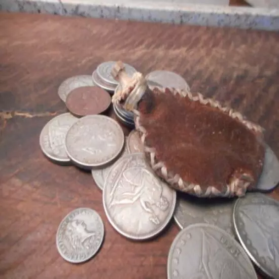 VINTAGE LEATHER SHOT POUCH WITH DEER ANTLER HEAD